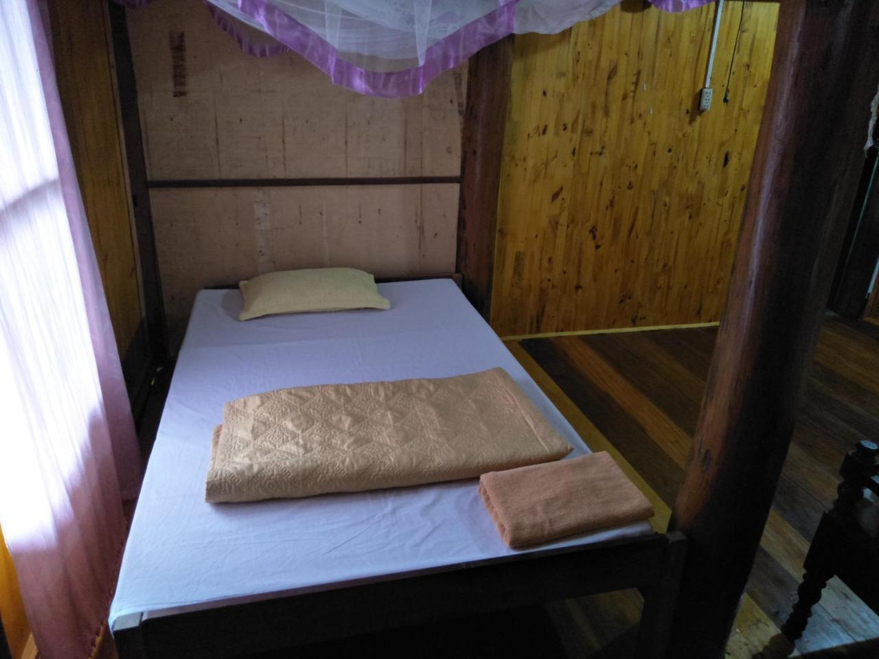 Ba Be Lake-Huyen Hao Homestay Exterior photo